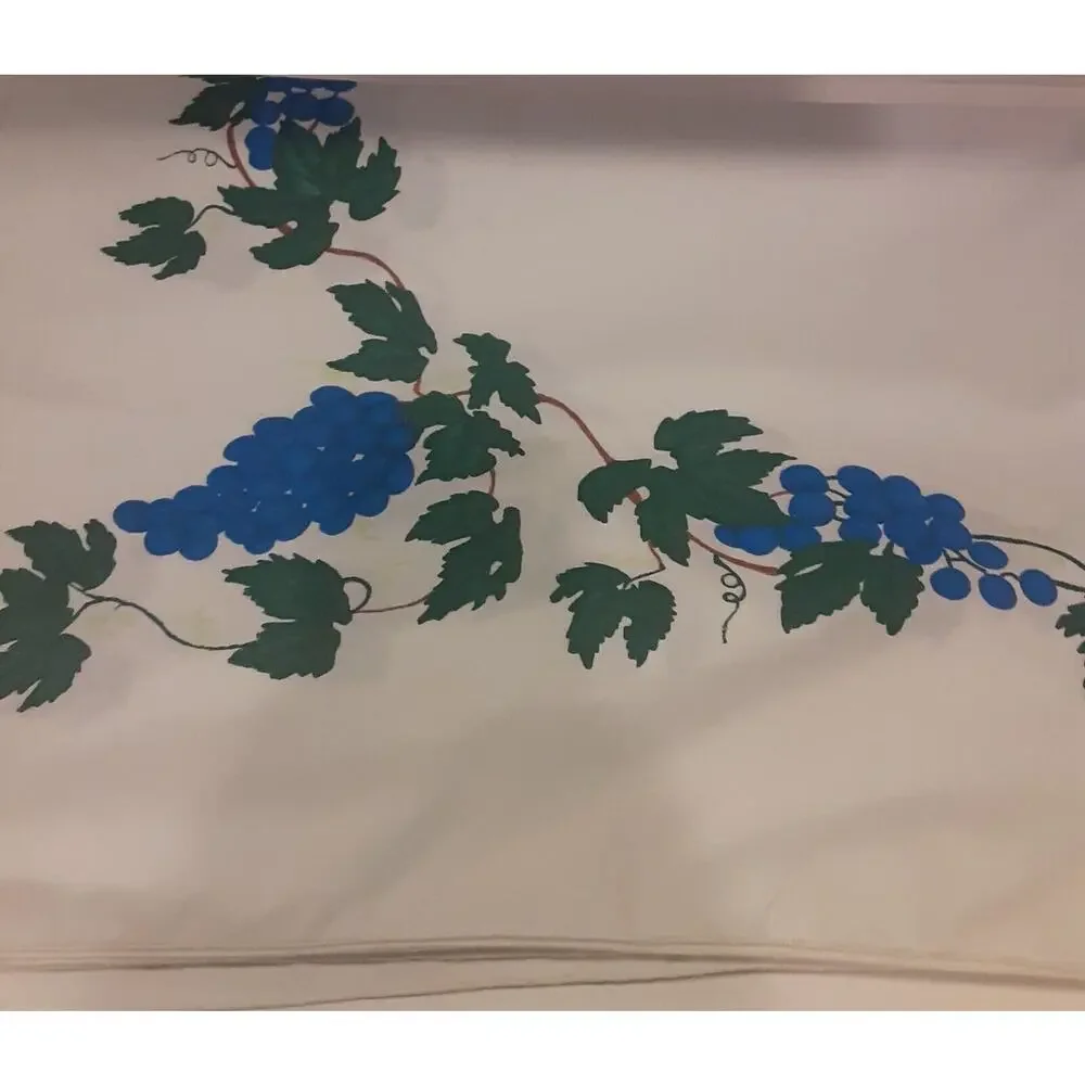 Vintage Grape Vine Tablecloth 62x78 Retro Versatile NOTE